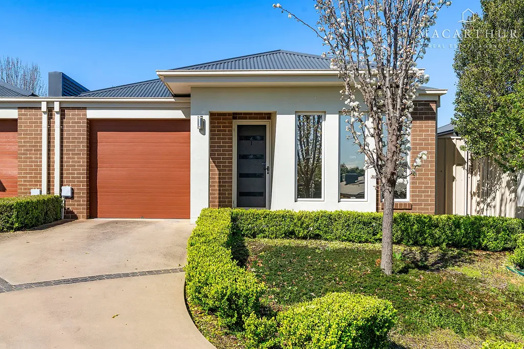 1/5 Mulberrygong Court, Gobbagombalin, NSW 2650