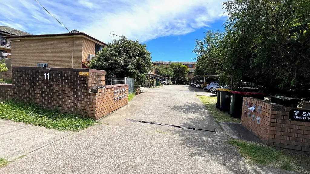 "Well kept and closed to all amenities"