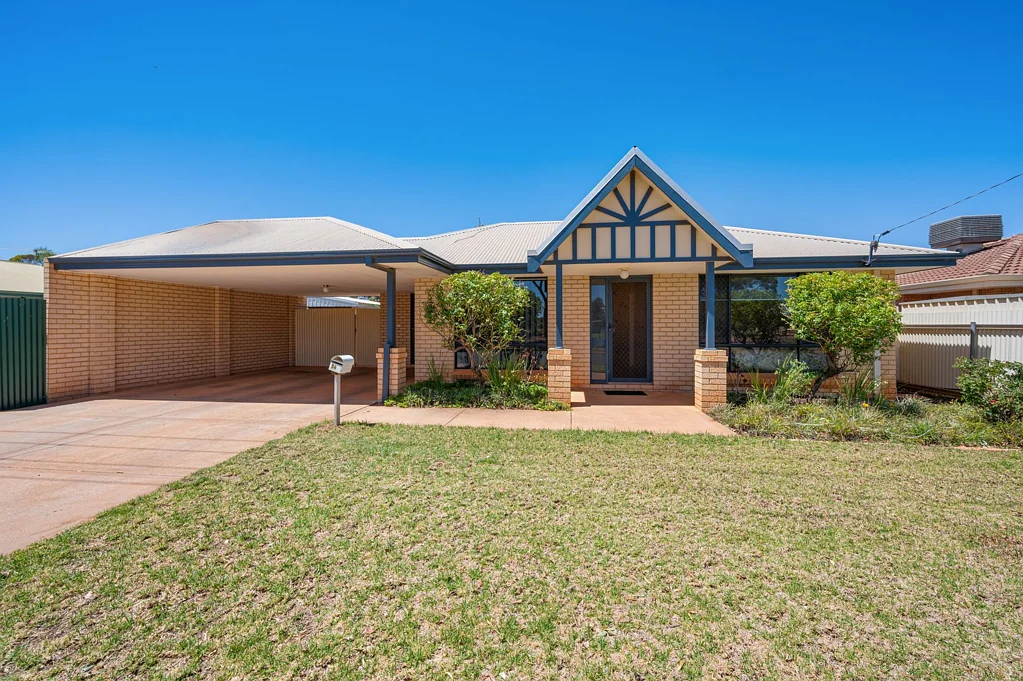 54 Marshall Street, West Lamington, WA 6430