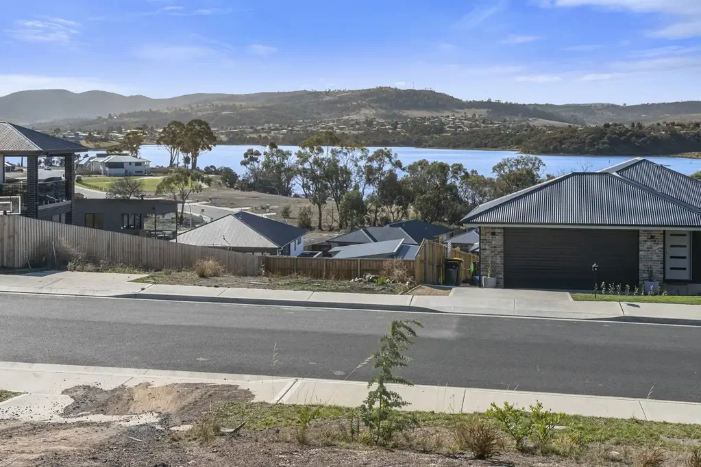 Austins Ferry  Prime parcel of land with water views