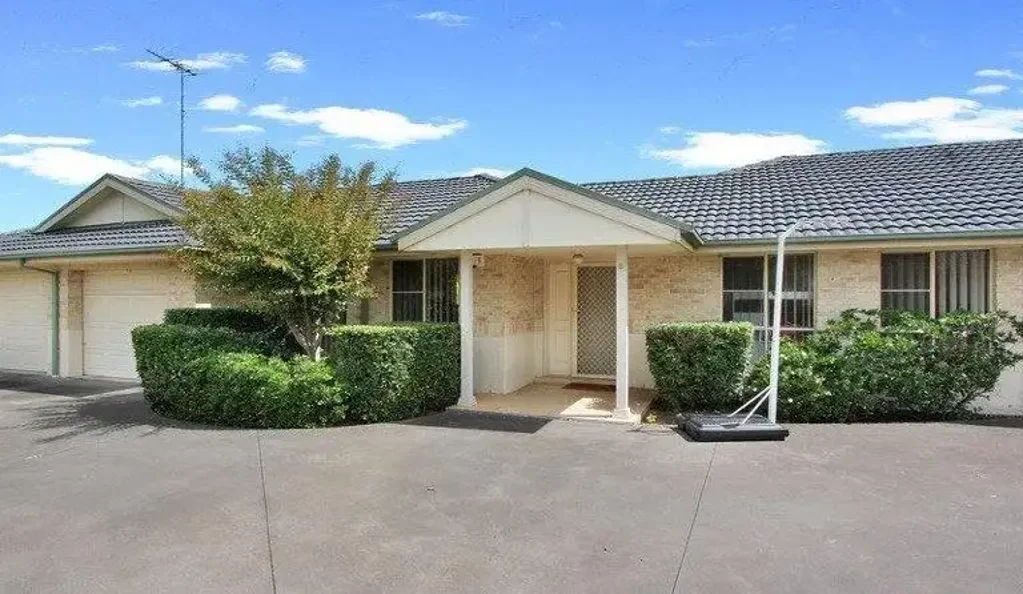 Neat & Tidy 2 Bedroom Villa!