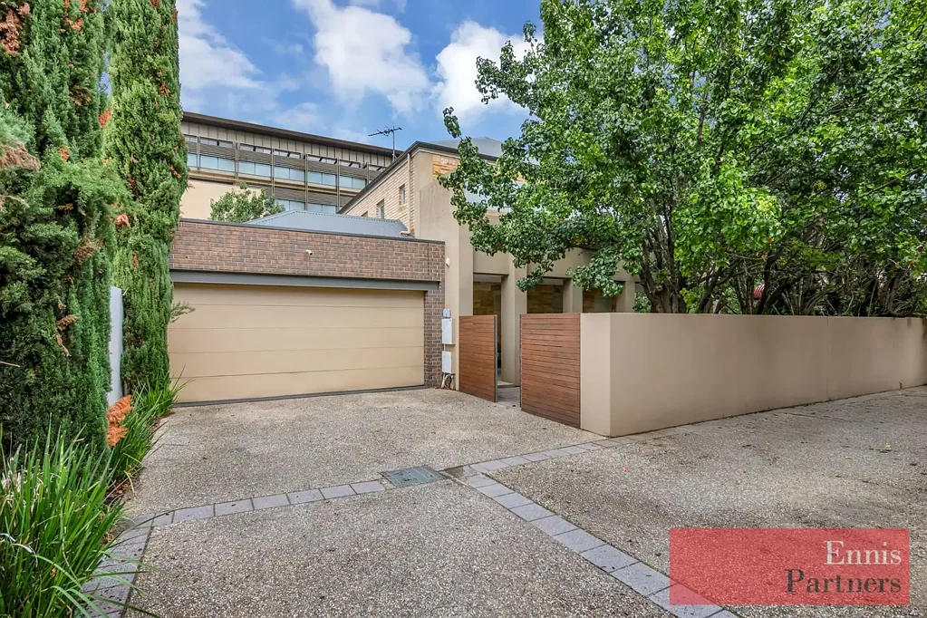 North Adelaide 4غرفة نوم Sensational, Stylish & Secluded Family Living