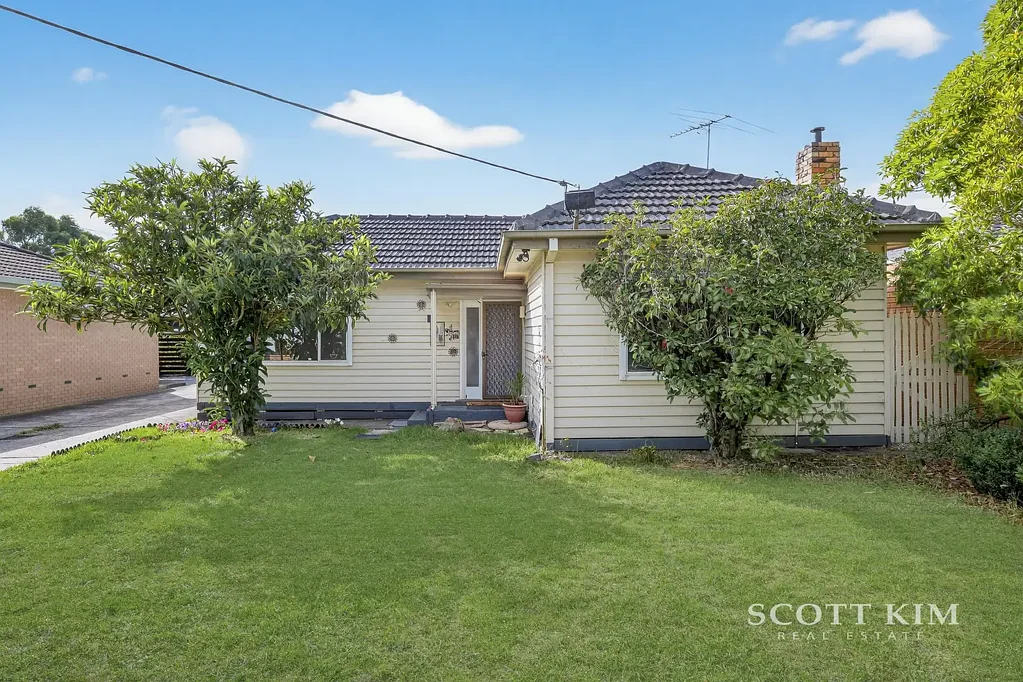 Springvale 3 Bedroom Modern Street-Front Living with Space and Flexibility