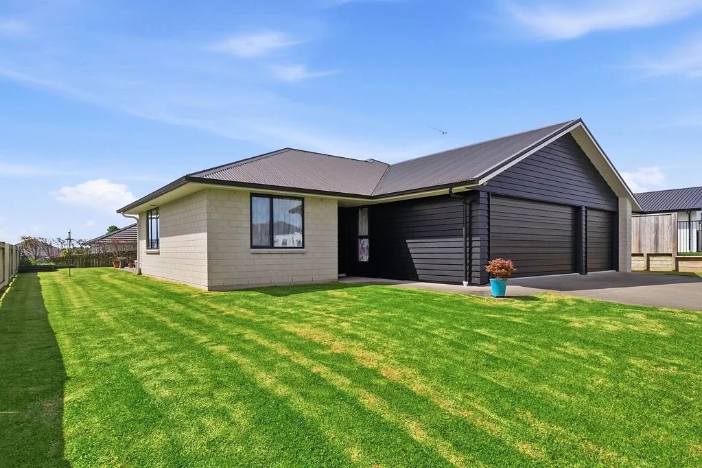 Omokoroa 4房  PRICE SLASHED – MAJOR OPPORTUNITY!!