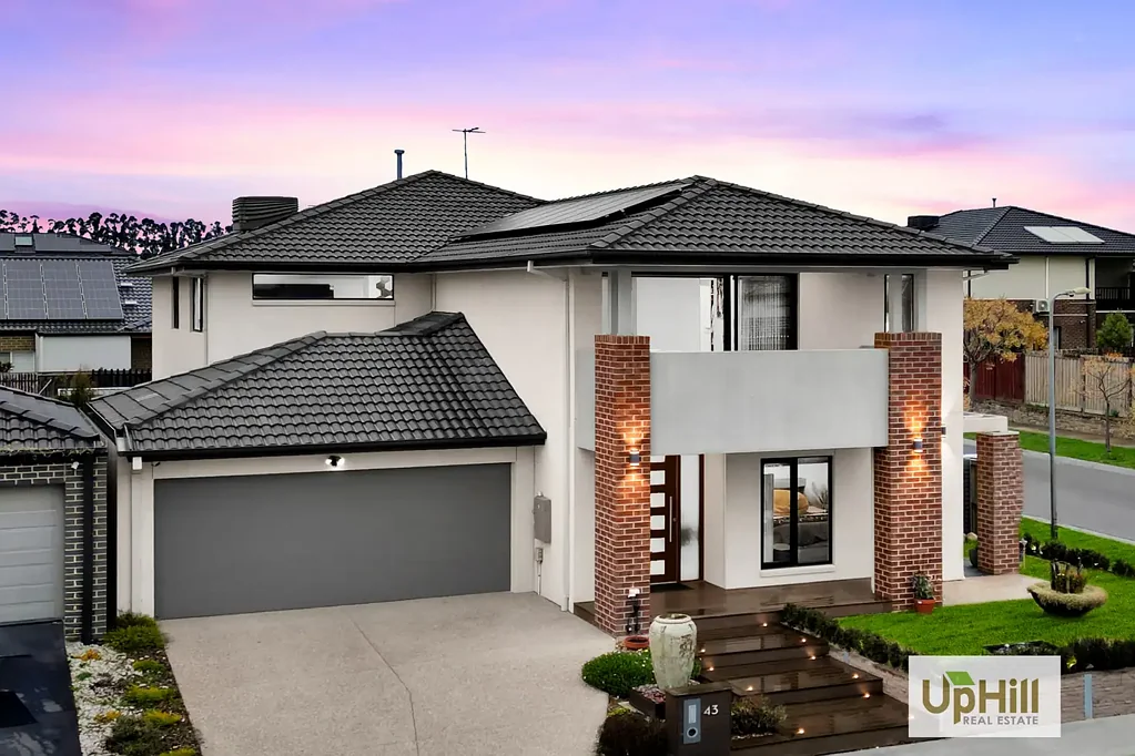 43 Newgrange Boulevard, Clyde North, VIC 3978