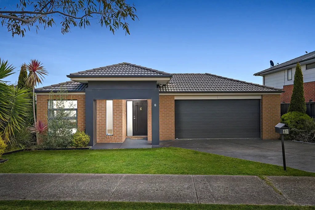 Prime Doreen Living Near Shops, Station & Parks