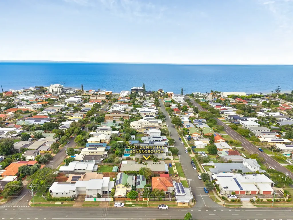 Scarborough 2 Slaapkamer Coastal Villa Just Moments from Queens Beach!
