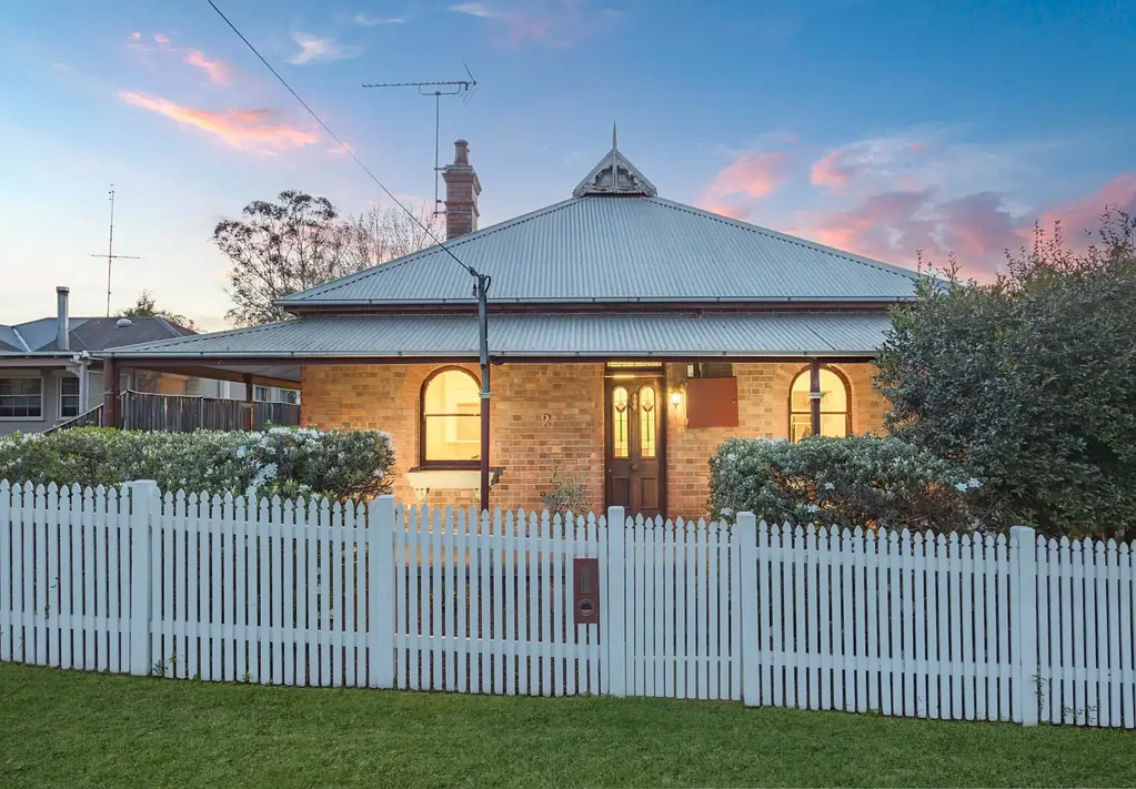 2 Campbell Street, Picton, NSW 2571