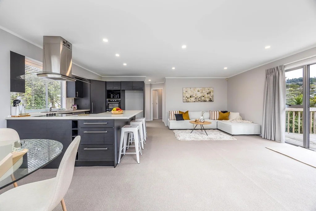 Titirangi 4房 静谧私藏 · 958㎡宽境大宅尽显从容人生 BIG ON SPACE. BIG ON LIFESTYLE. MOTIVATED TO SELL