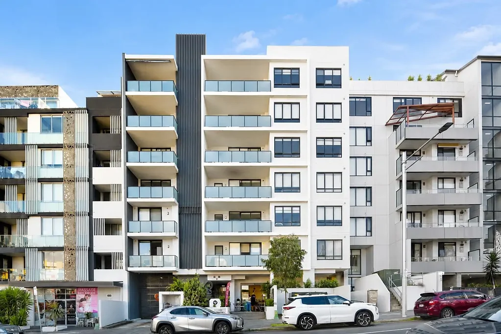 Modern two-bedroom apartment in the heart of Meadowbank