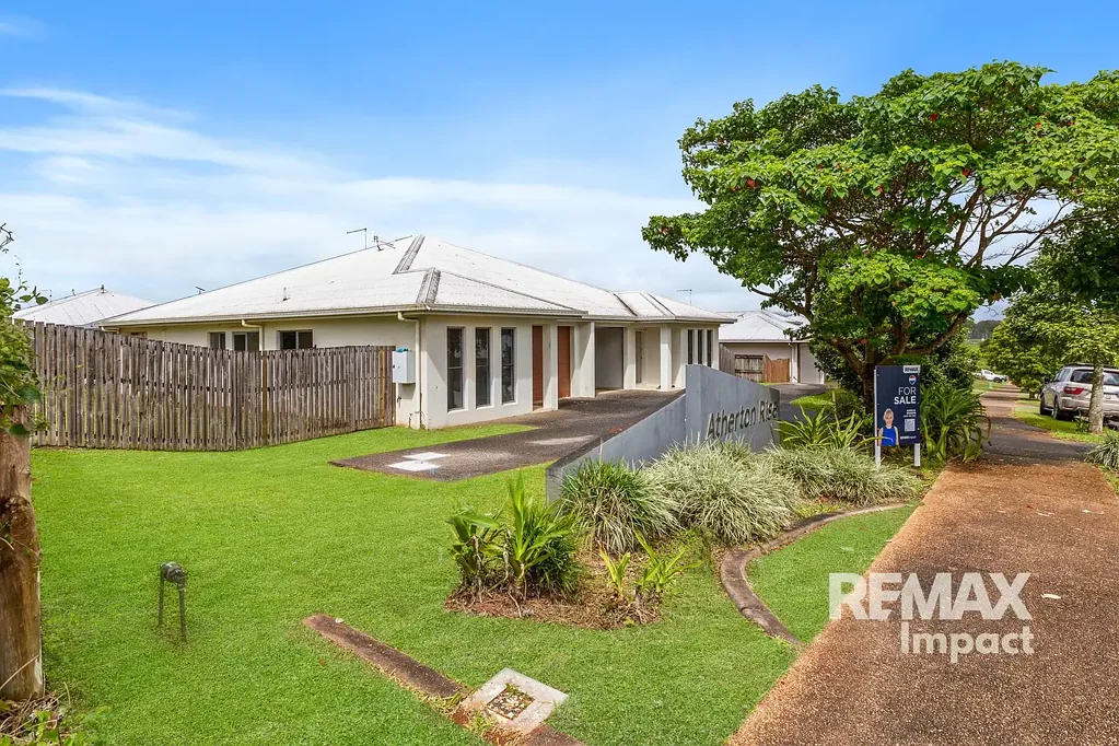 Atherton 3침실 Rare Duplex Opportunity! Buy One or Secure Both for Maximum Flexibility & Investment Potential!