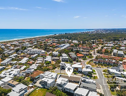 2A & 2B Nautilus Place, Scarborough, North West Perth, 5房, 2浴, 独立屋