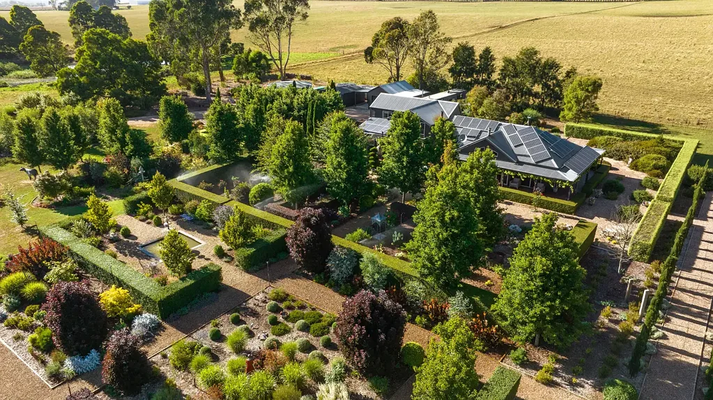 490 Dean-Mollongghip Road, Mollongghip, VIC 3352
