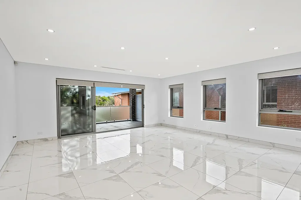 Extra Large & Ultra Modern Duplex