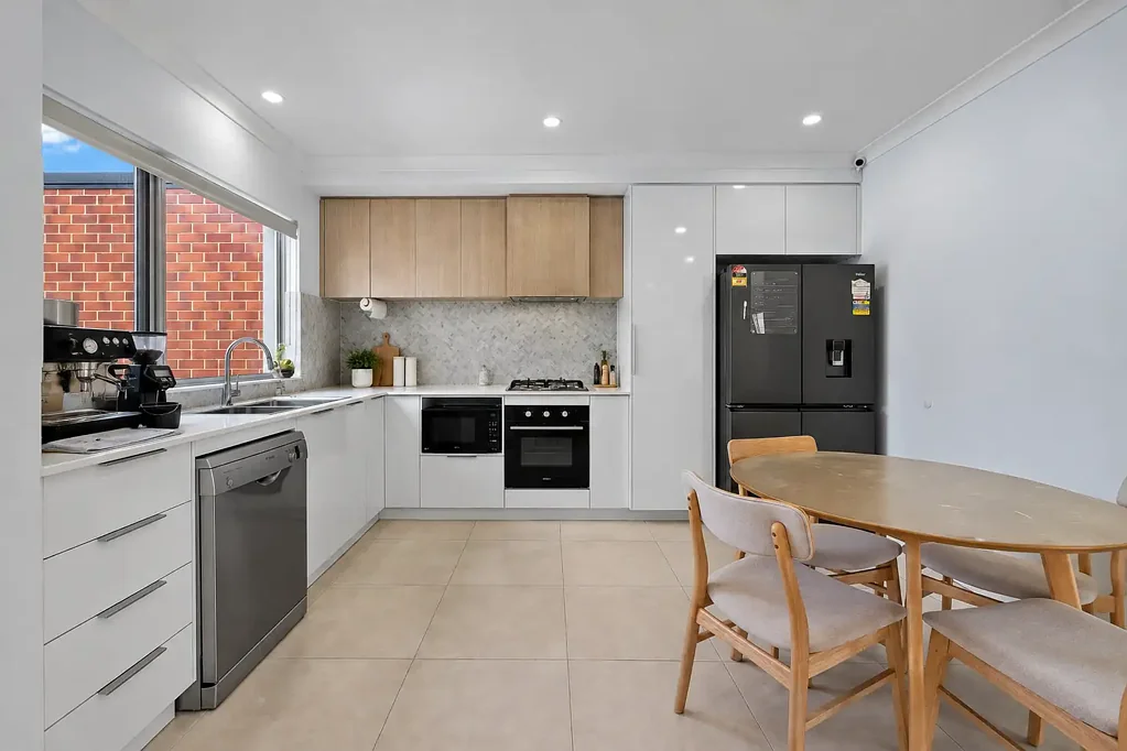 Willetton 3Zimmer WILLETTON SENIOR HIGH SCHOOL ZONE | MODERN & EASY-CARE LIVING