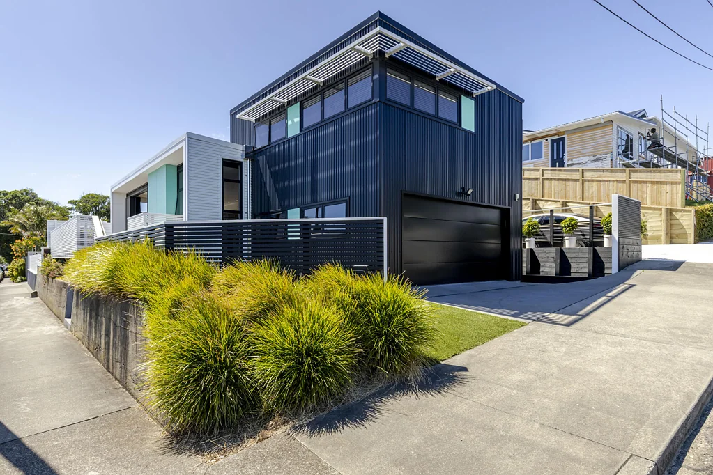 New Plymouth City Surrounds 3 Slaapkamer Central Architecturally Designed Home