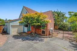 3/3 Gilshennan Valley, Red Beach