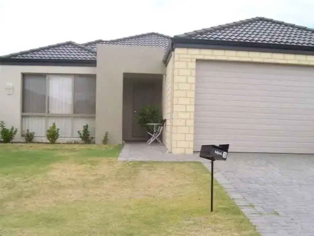 Spacious 4-Bedroom Family Home – Conveniently Located!