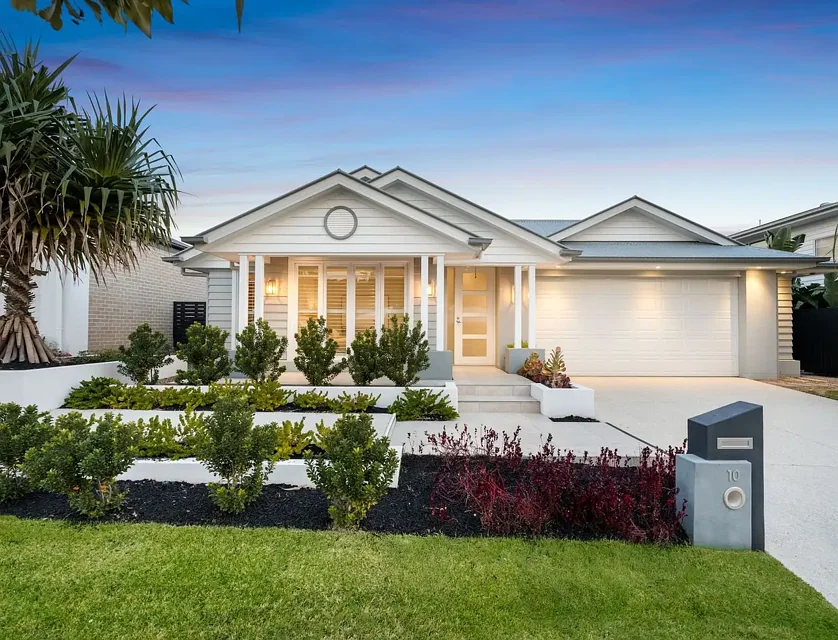 10 Vancouver Way, Spring Mountain, QLD 4300, 4 slaapkamers, 2 badkamers, House