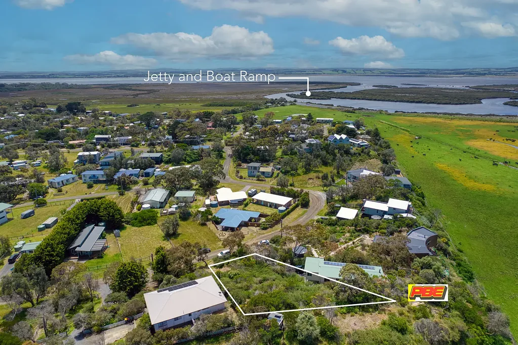 Venus Bay  A large block with views