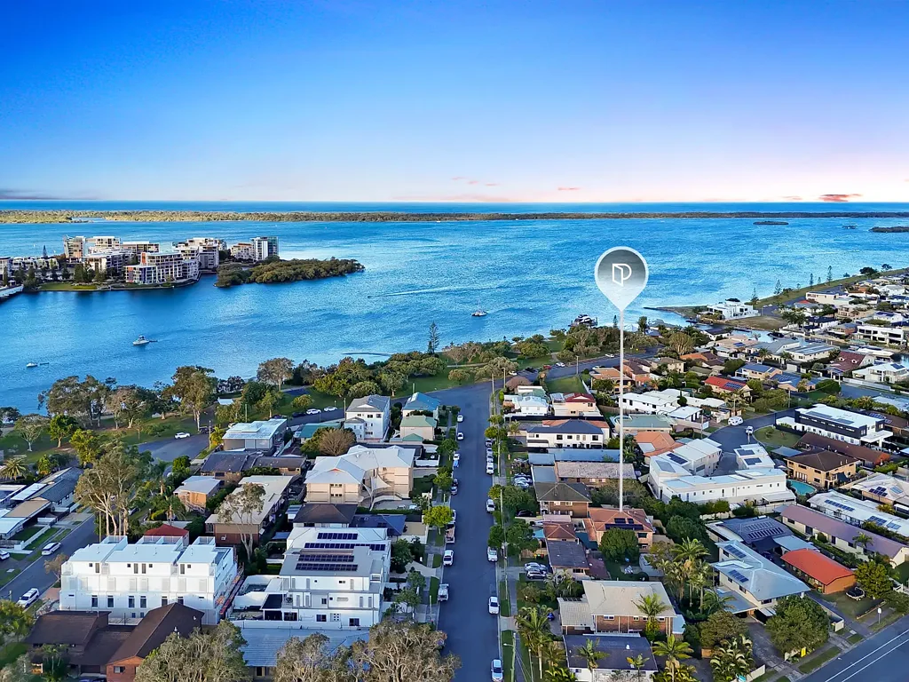 Paradise Point 3chambre Effortless Coastal Lifestyle in a Prized Location