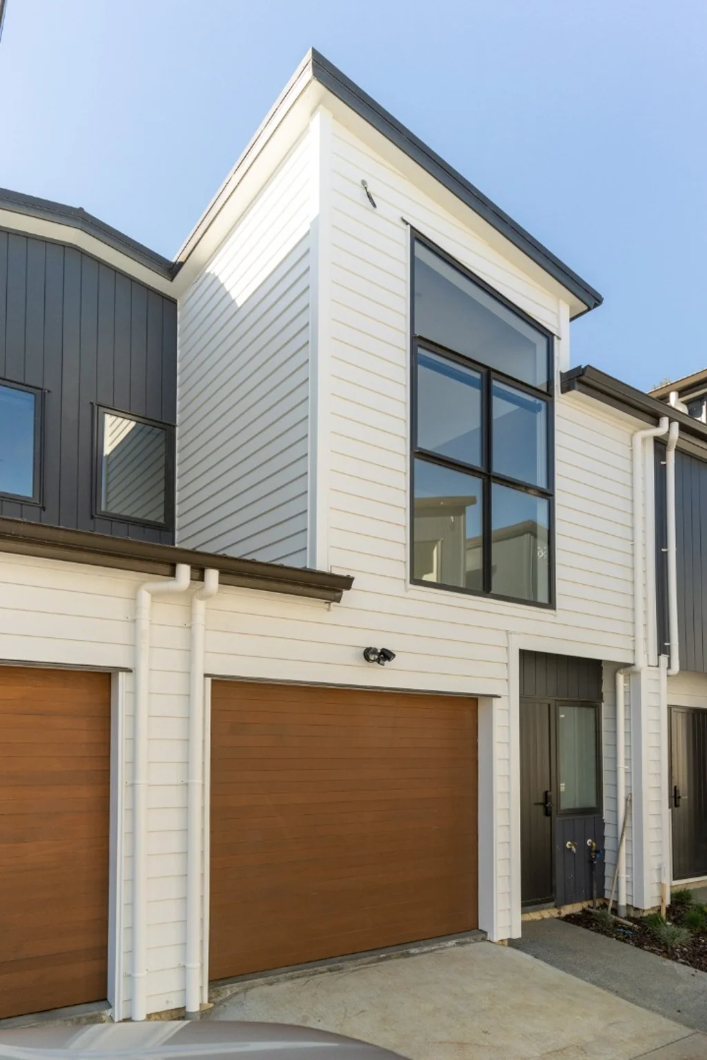 Near New 3 Bedroom Townhouse