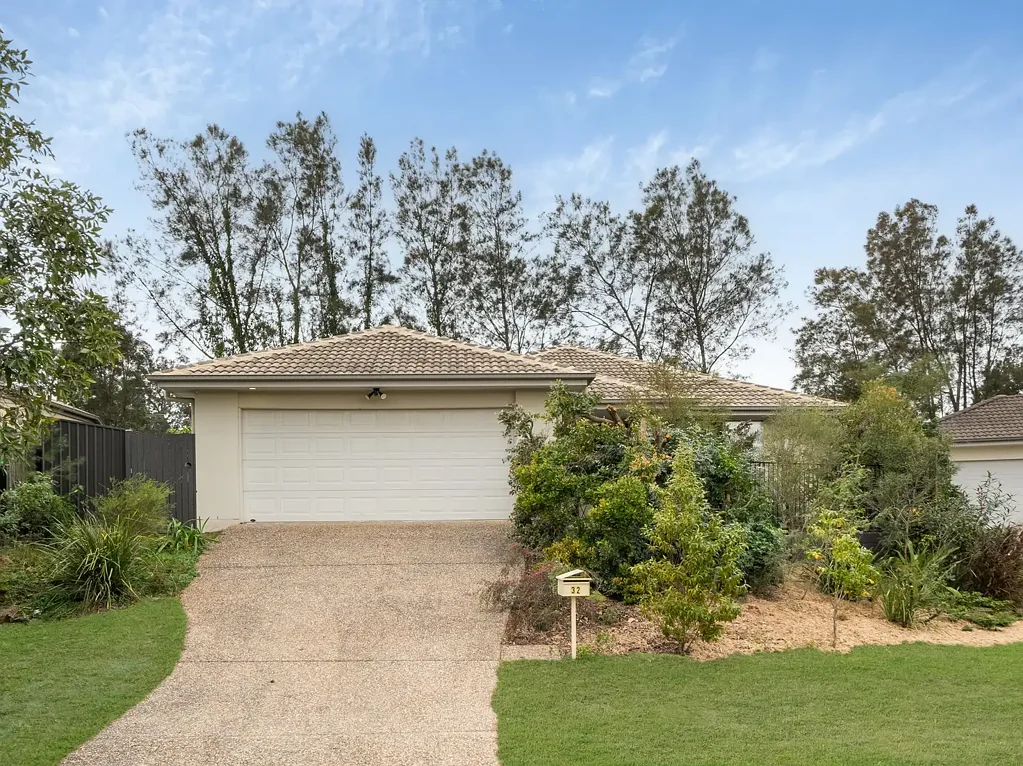 Narangba 4房 宽敞舒适的家庭生活，带繁茂后院 Family Living with Space, Comfort & a Thriving Backyard