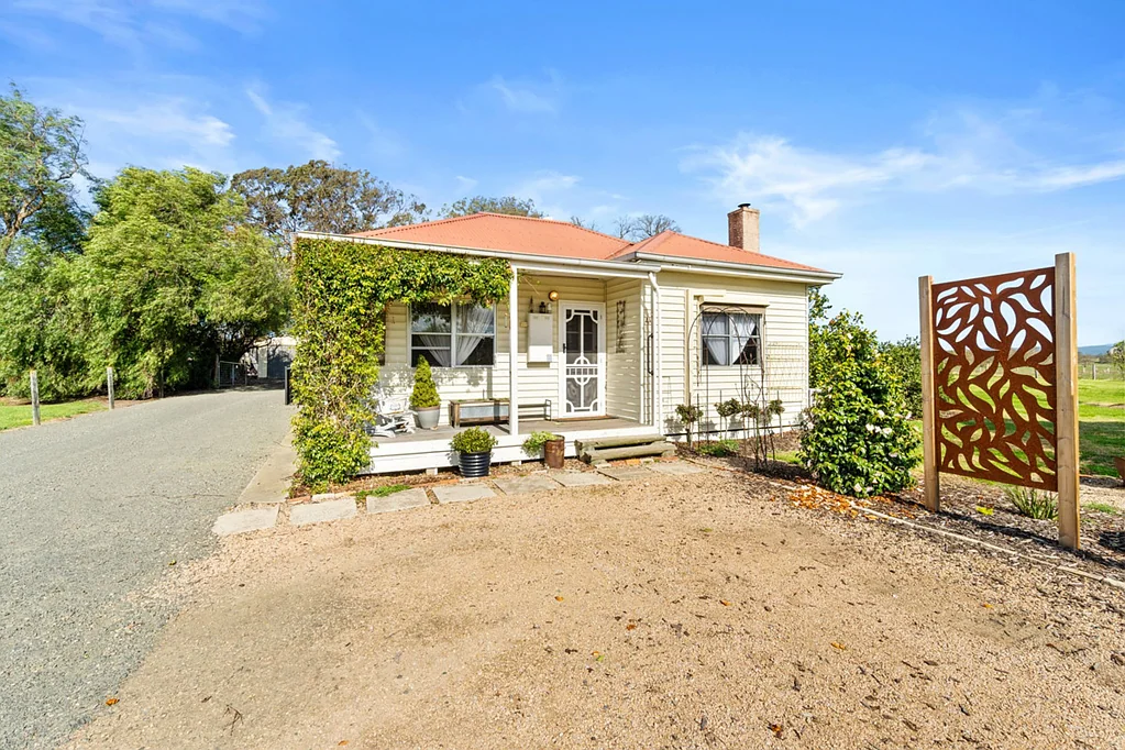Heyfield 3Zimmer Immaculately Presented Acreage Property Close To Town