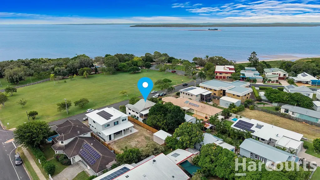 12 Dayman Street, Urangan, QLD 4655