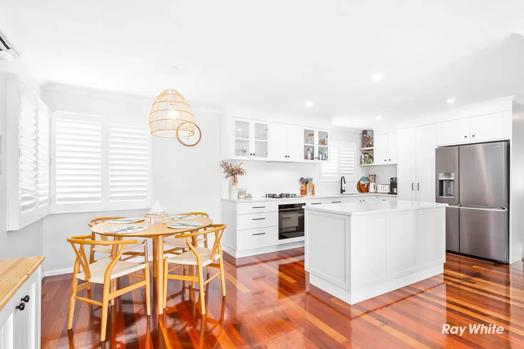 Luxury Coastal Living - Exquisite 5-Bedroom Home Near Lammermoor Beach