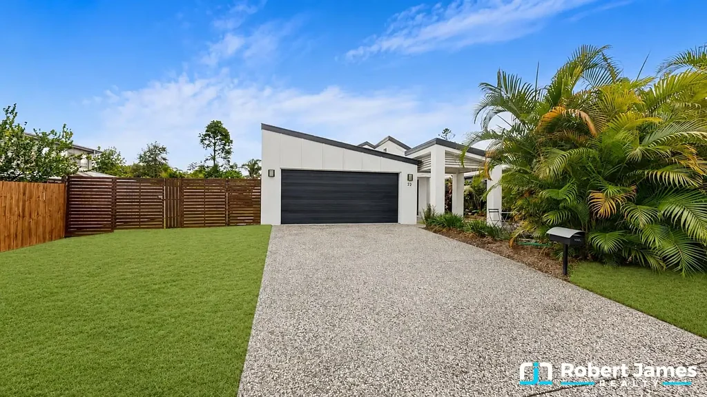 Tewantin 3房  Immaculate Home with Side Access & Short Walk to Town