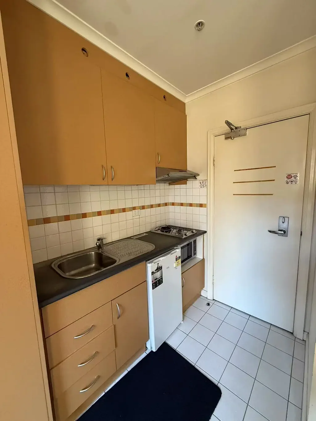 Furnished Studio in the Heart of Melbourne CBD