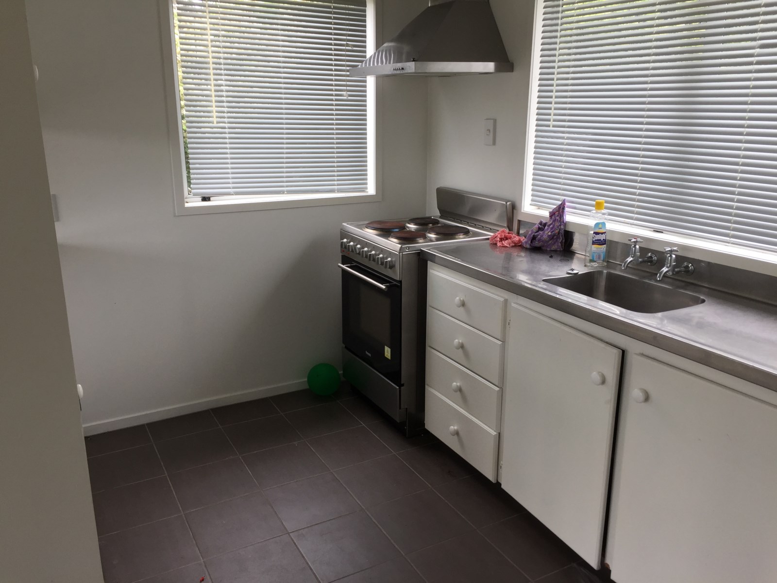 2/23 Nelson Street, Helensville, Auckland - Rodney, 1 phòng ngủ, 1 phòng tắm