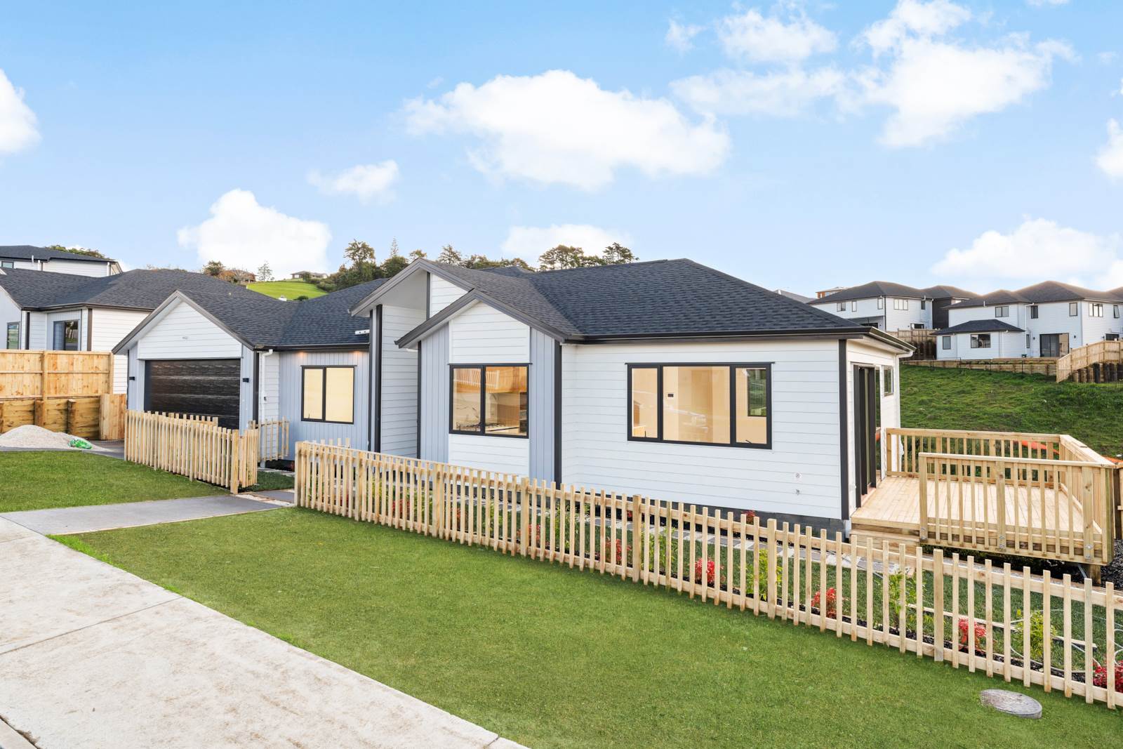 1b Crows Road, Swanson, Auckland - Waitakere, 4 ਕਮਰੇ, 0 ਬਾਥਰੂਮ, House