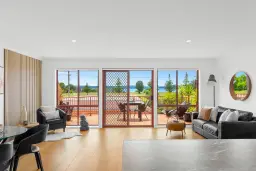 4/212 Beach Road, Batehaven