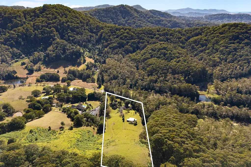 Bonville 5 Bedroom Escape to Serenity: Your Rural Sanctuary Awaits