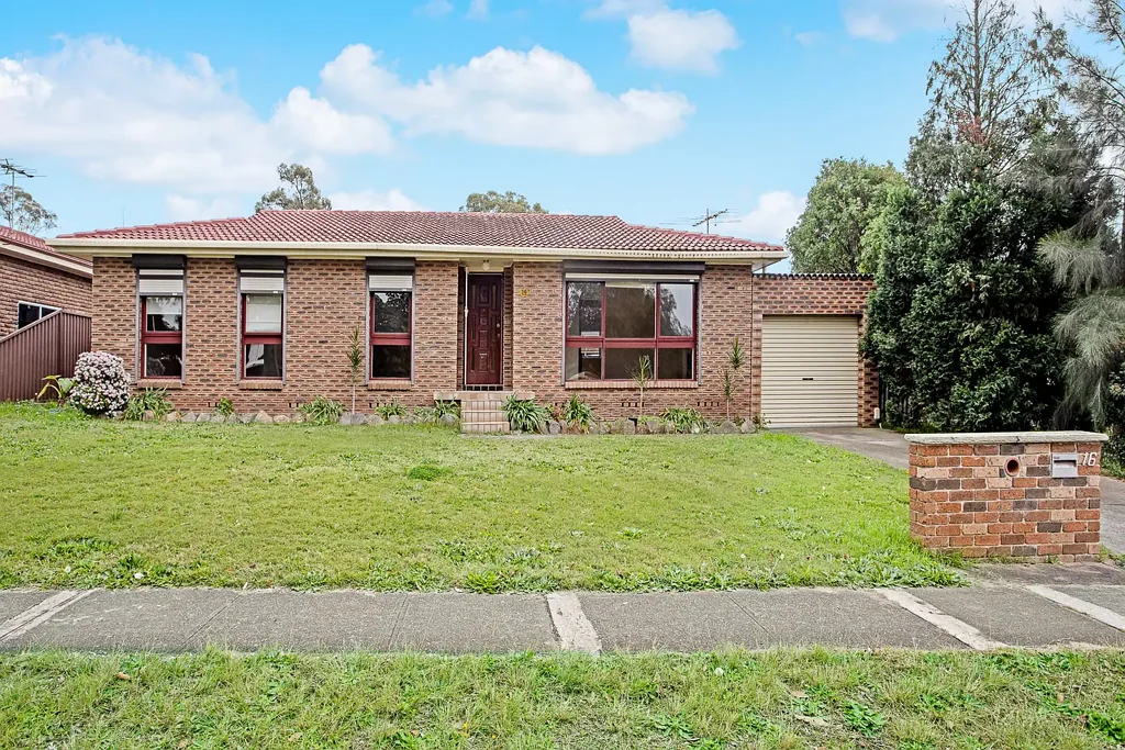 Well-Maintained Family Home in a Convenient Quakers Hill Location