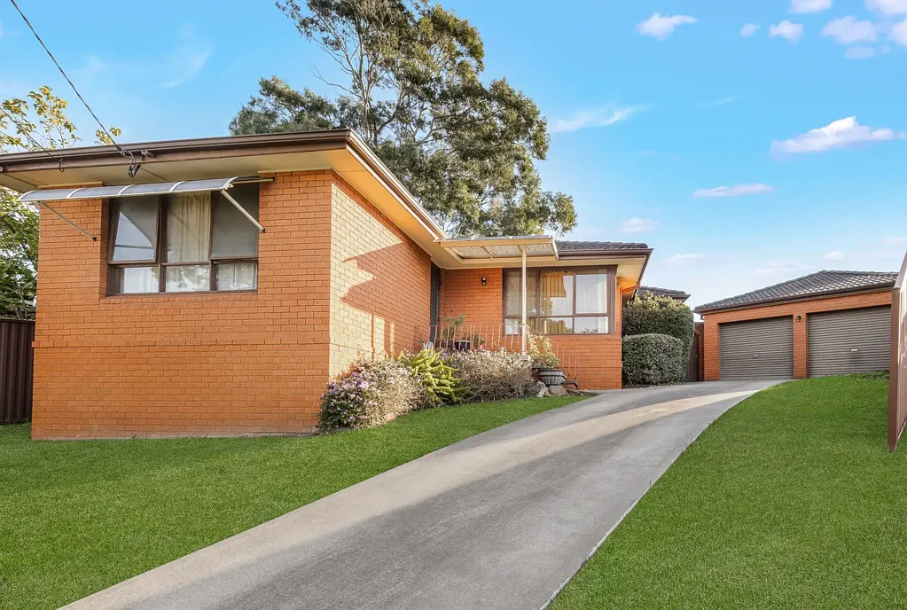 Toongabbie 4房 安静dead end 位置  双车库  四卧舒适  私密后院  步行上学  交通便利 CUL DE SAC LIVING | METELLA PUBLIC CATCHMENT