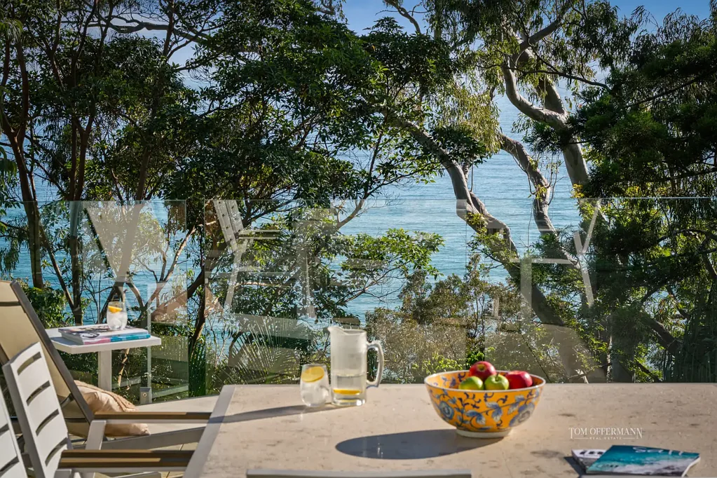 Noosa Heads 3 Bedroom Eye-Popping Views Across Little Cove Beach