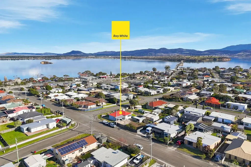 Midway Point 2Kwarto Neat Weatherboard Home with Excellent Future Potential