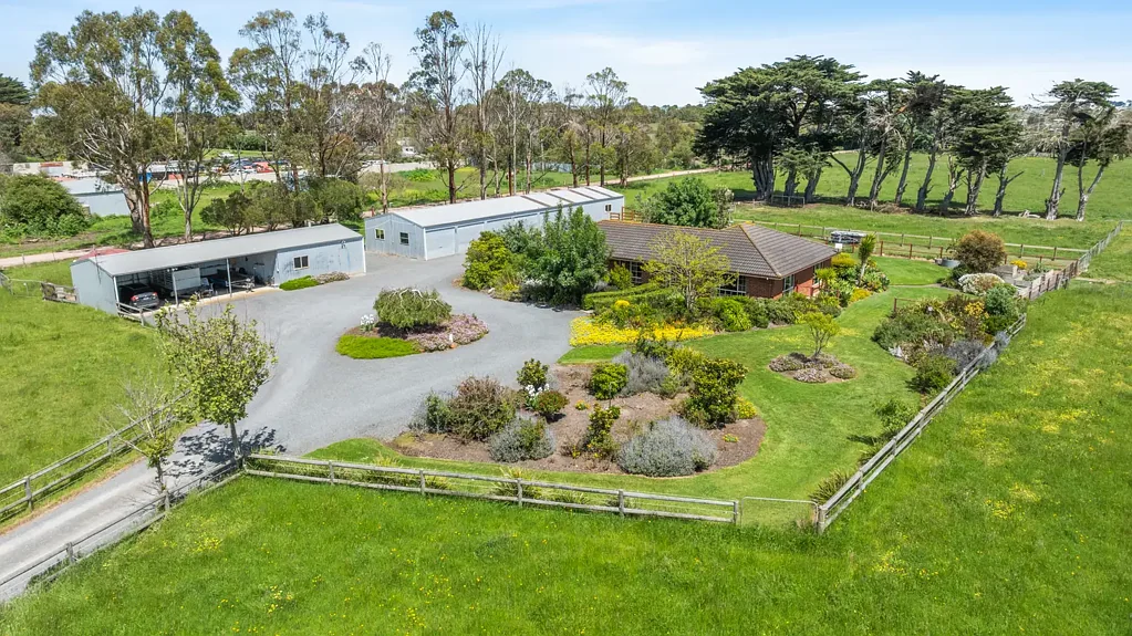 Yarpturk 3房  Turn-key ready acreage, seven minutes from Warrnambool.