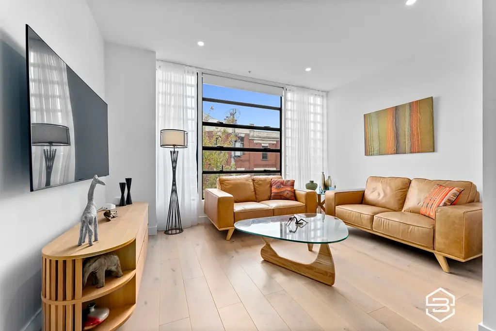 Fully furnished - Luxury Designer Townhome in Fitzroy