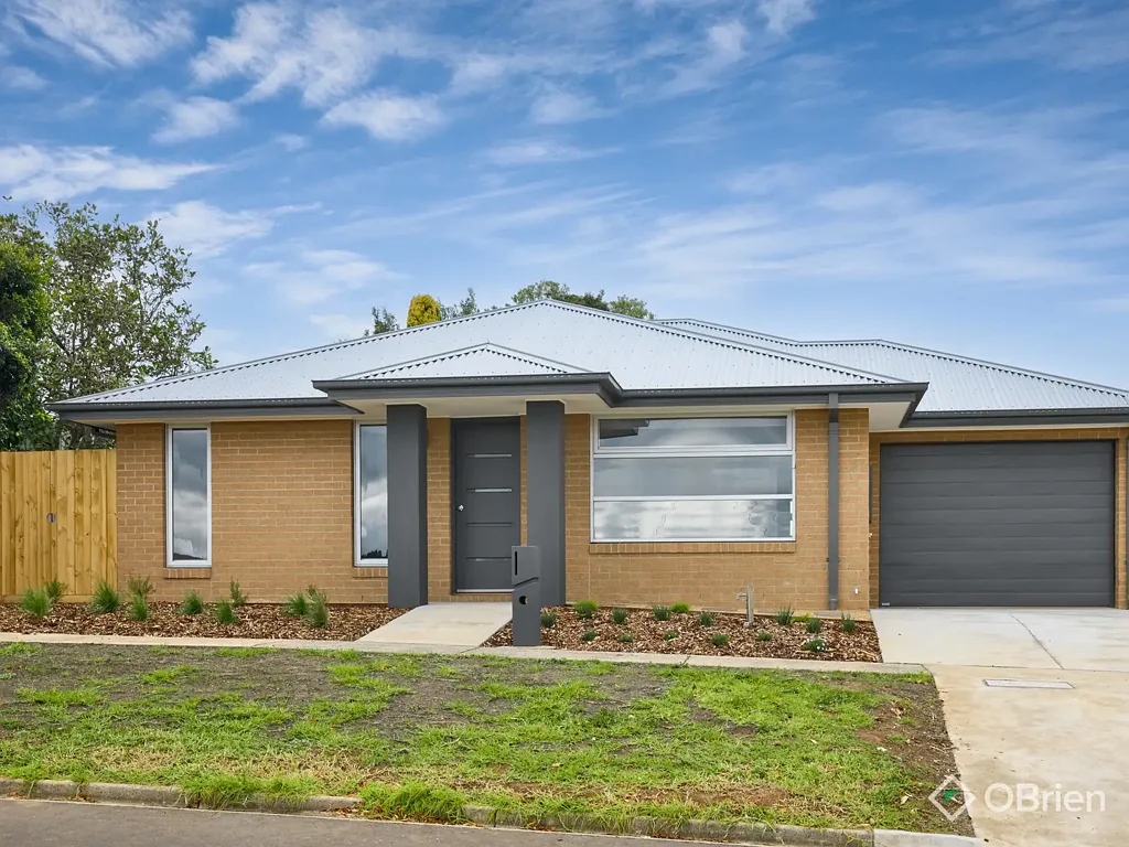 Drouin 3 Slaapkamer Unbeatable location with elevated views & brand-new ease