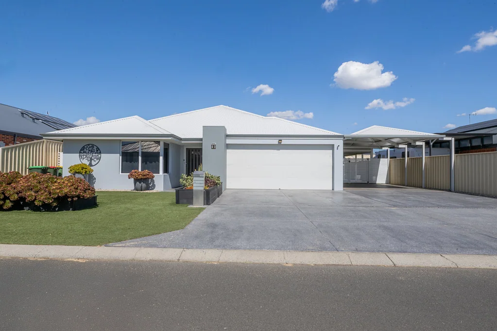 Eaton 4બેડરૂમ Impressive 4x2 Home in Sought-After Location