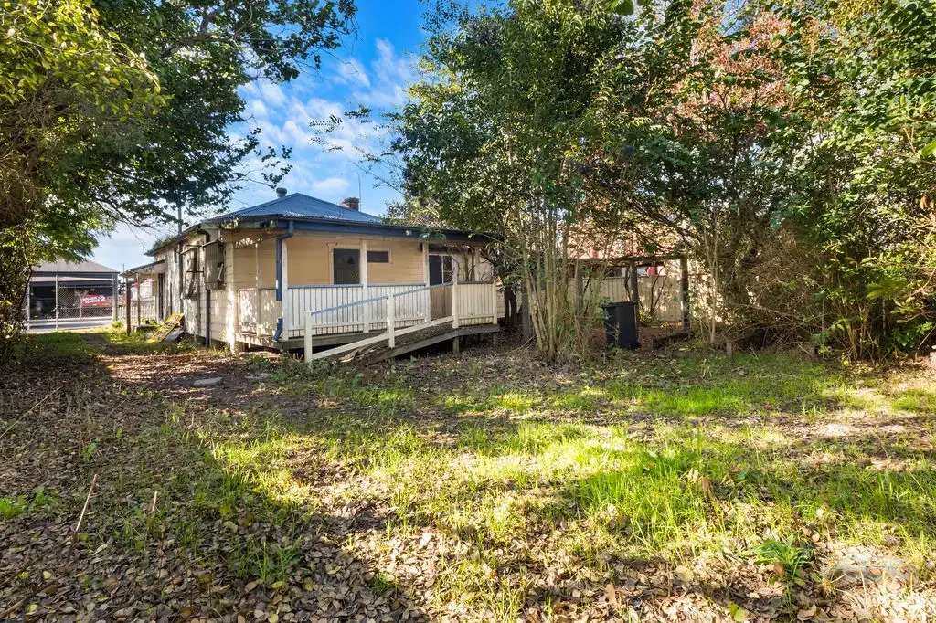 Richmond 3 Slaapkamer Renovation Opportunity - 634 SQM Block with Rear Yard Access