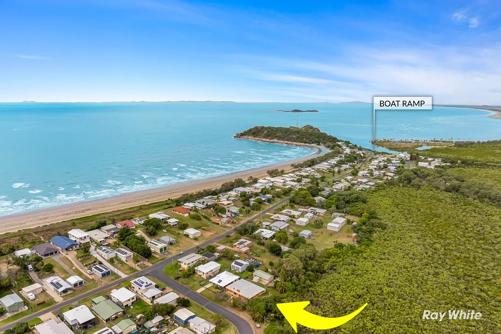 44 Limpus Avenue, Keppel Sands, QLD 4702