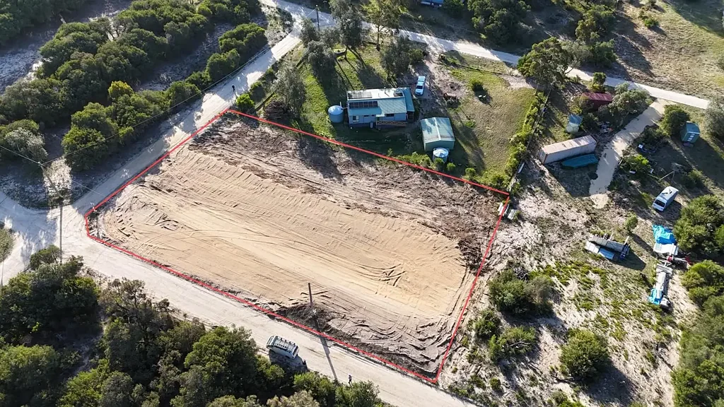 Golden Beach Ready to build on land is for sale now in Golden Beach