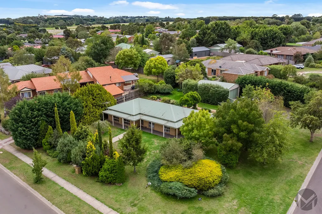 26 Robb Drive, Romsey, VIC 3434