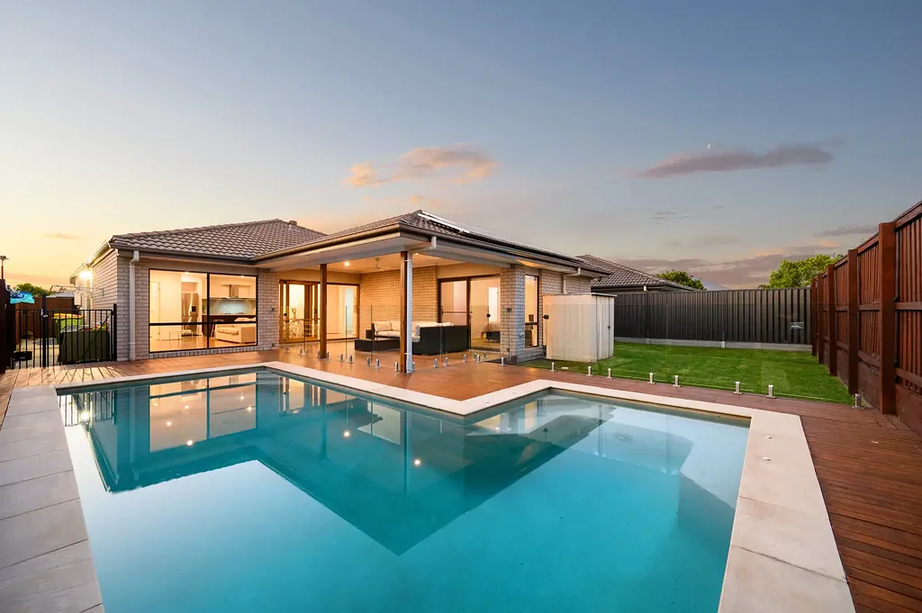 4 Ningaloo Drive, Pimpama, QLD 4209