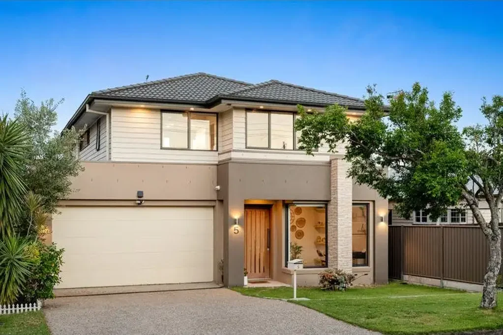 Beautifully Presented Home in Sought-After Carina